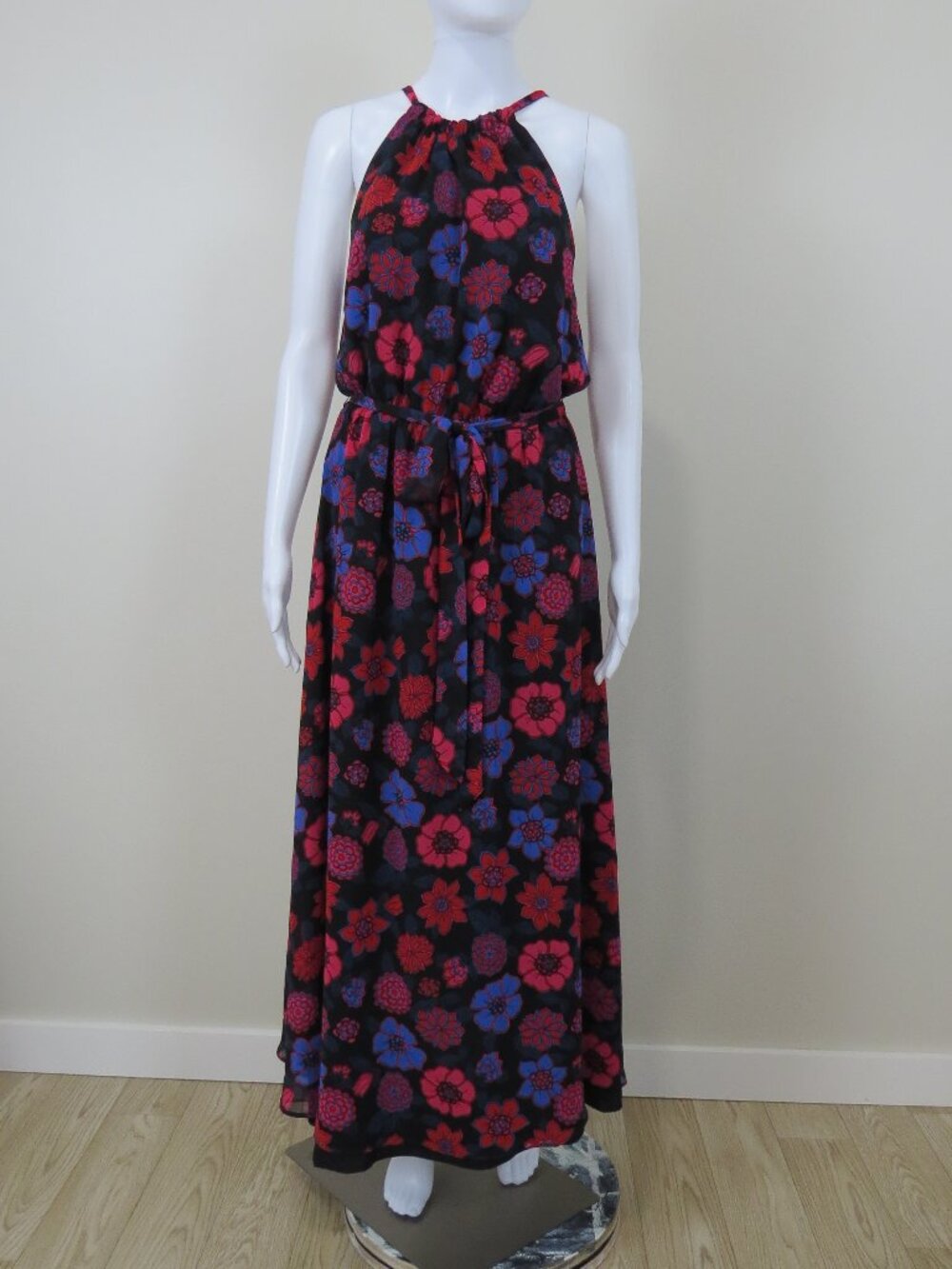 ModCloth Illuminated Elegance Floral Halter Maxi Dress SIZE Medium Dark Floral